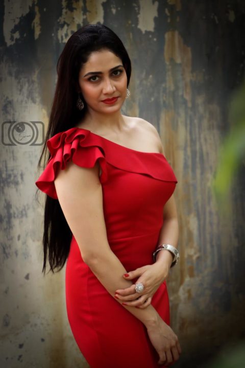 Komal Sharma stills in red outfit