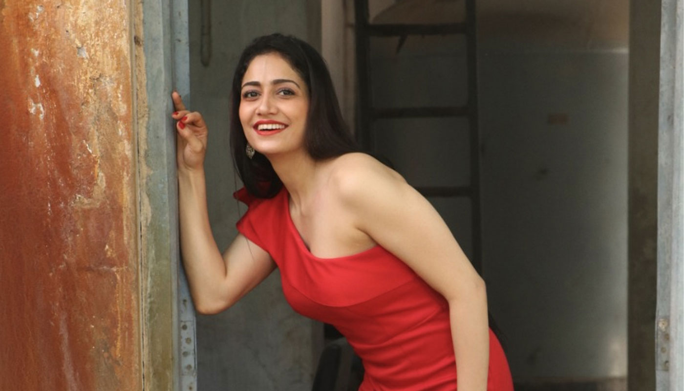 Komal Sharma stills in red outfit