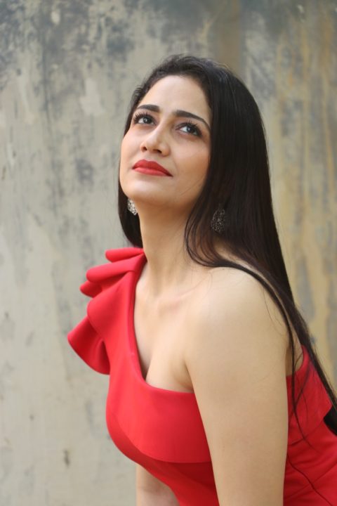 Komal Sharma stills in red outfit