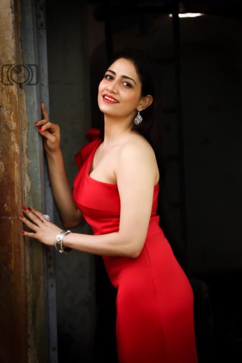 Komal Sharma stills in red outfit