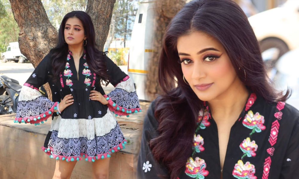 Priya Mani in hot ravishing looks