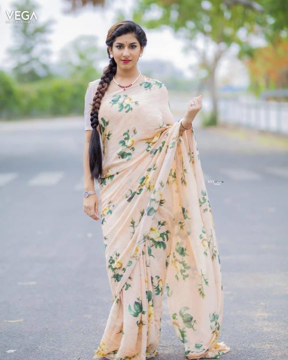 Vishnu Priya Bhimeneni photoshoot stills