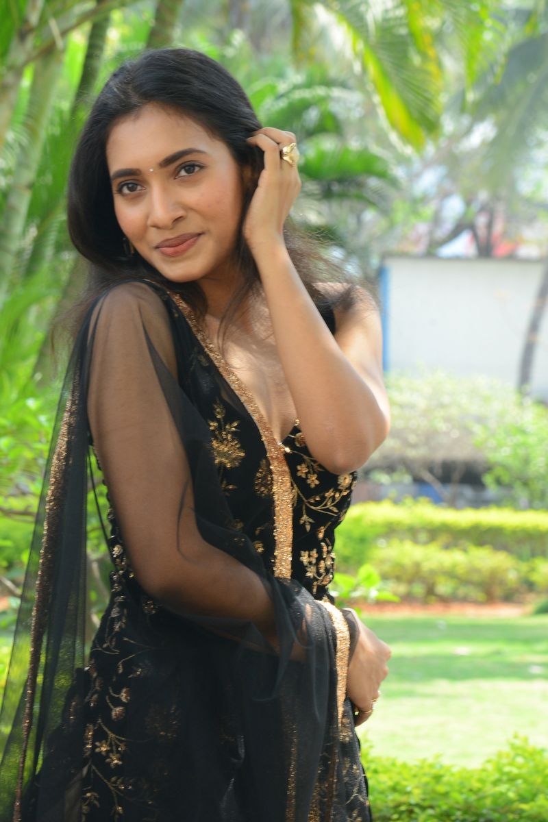 Gnaneswari Kandregula stills at Mr and Miss Movie Trailer Launch