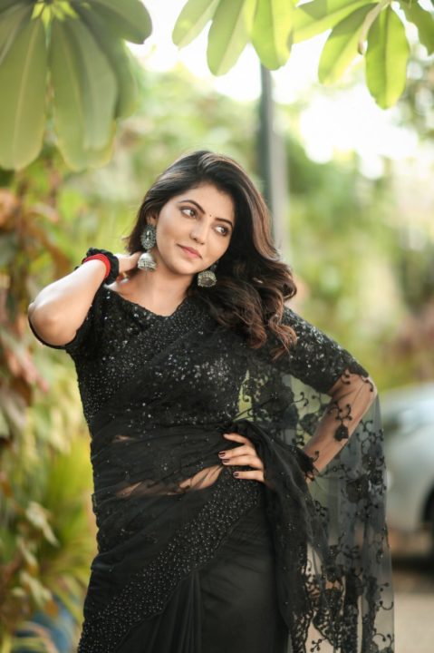 Athulya Ravi – South Indian actress photos in saree