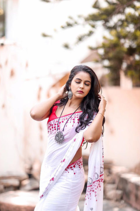 Chaitra Reddy saree stills by Camera Senthil