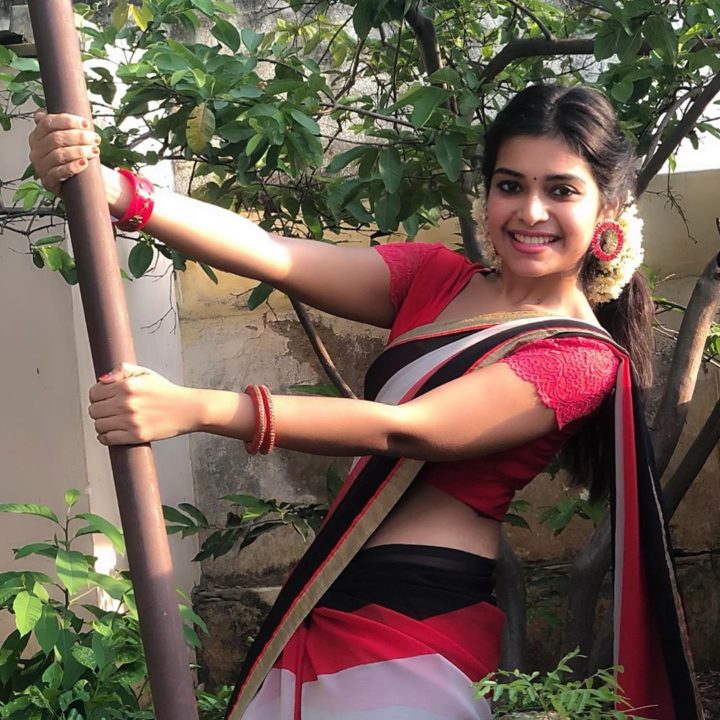 Dharsha Gupta saree photos