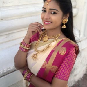 Dharsha Gupta saree photos