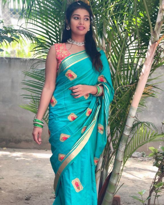 Dharsha Gupta saree photos