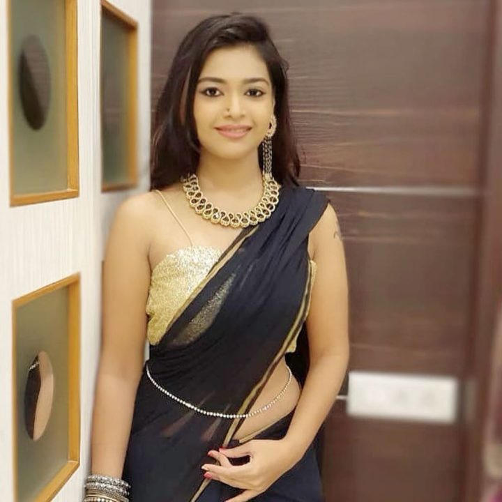 Dharsha Gupta saree photos