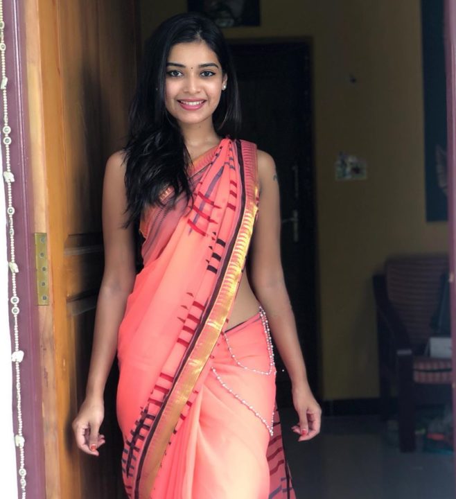 Dharsha Gupta saree photos