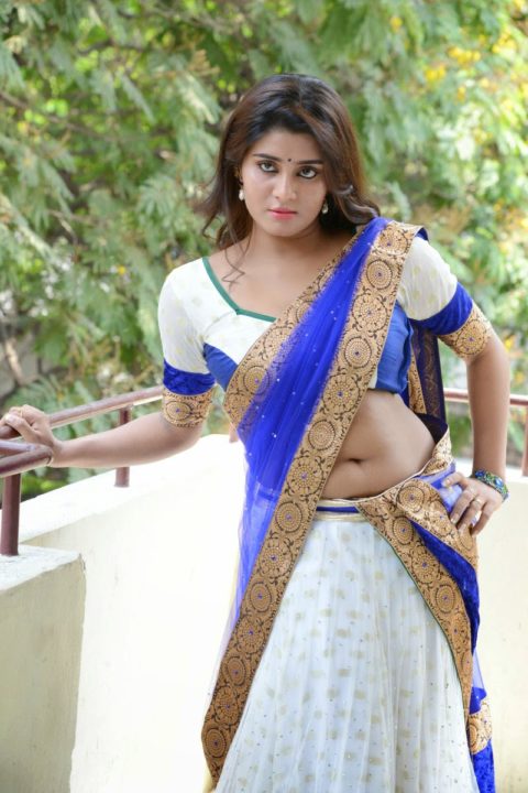 Telugu Actress Harini hot navel and cleavage show