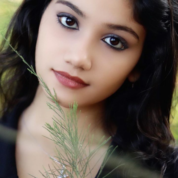 Malayalam actress Jasnya Jayadeesh photos
