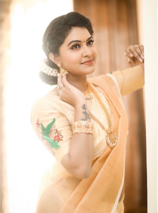 Rachitha Mahalakshmi - South Indian actress photos in saree