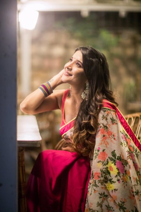 Sakshi Agarwal – South Indian actress photos in saree