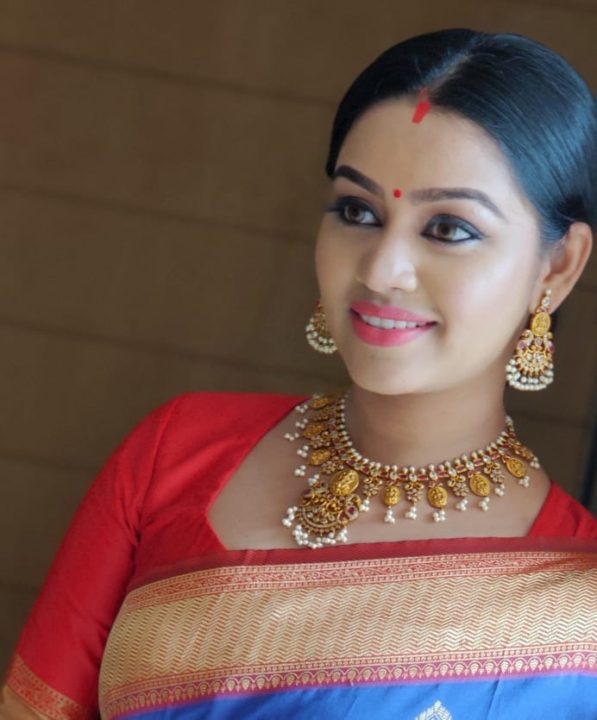 Tamil television actress Gayathri Yuvraaj photos