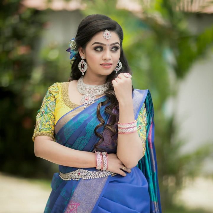 Tamil television actress Gayathri Yuvraaj photos