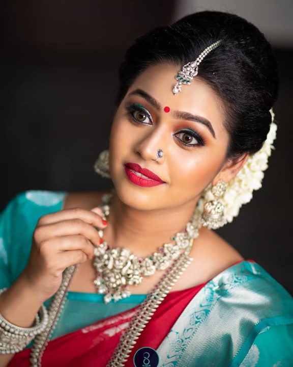 Tamil television actress Gayathri Yuvraaj photos