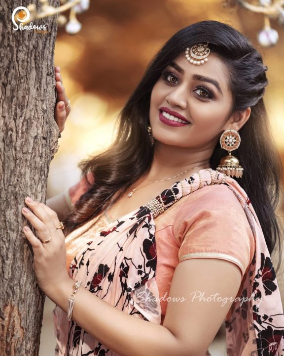 Tamil television actress Gayathri Yuvraaj photos