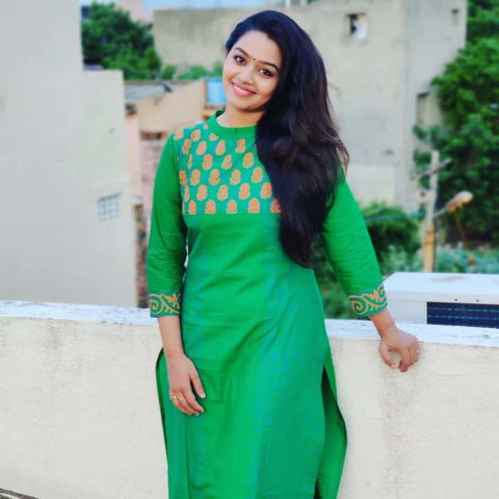 Tamil television actress Gayathri Yuvraaj photos