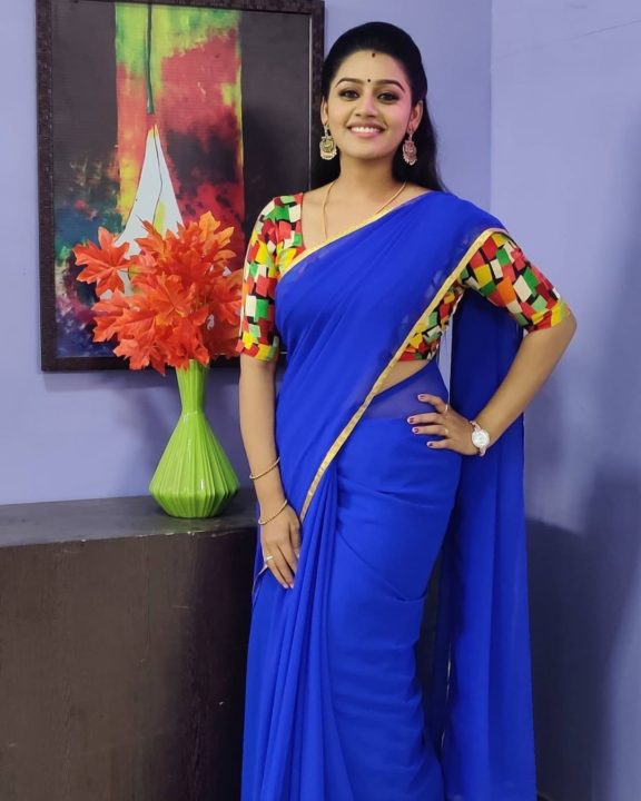 Tamil television actress Gayathri Yuvraaj photos