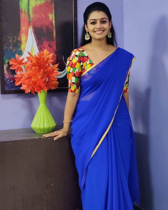 Tamil television actress Gayathri Yuvraaj photos