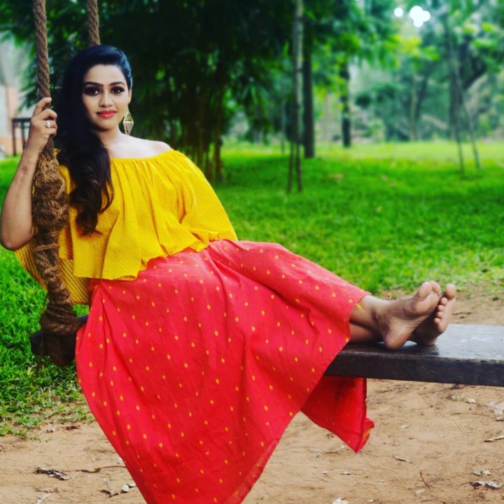 Tamil television actress Gayathri Yuvraaj photos