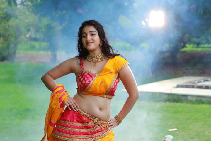 Mouryaani hot navel stills from Sundarangudu movie