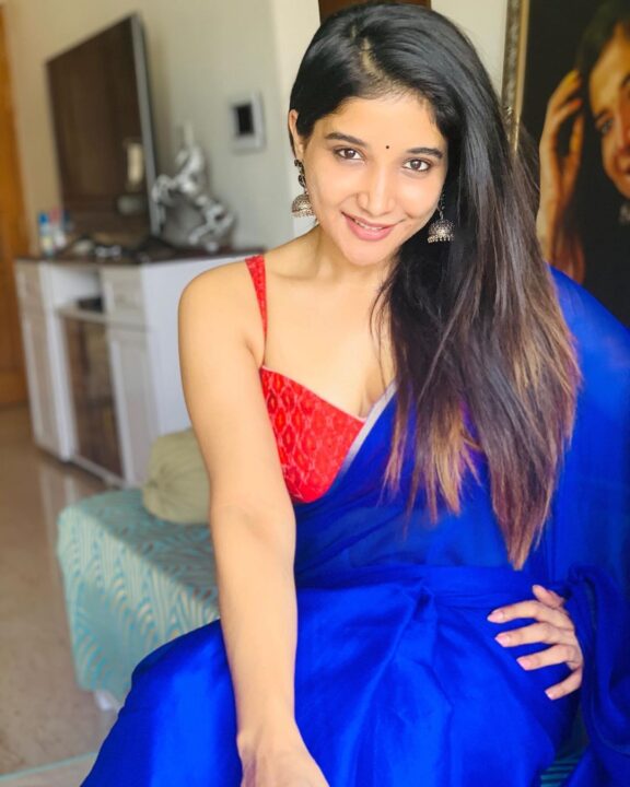 Sakshi Agarwal hot stills in blue saree