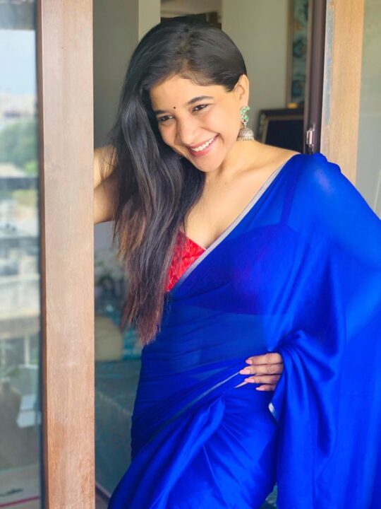 Sakshi Agarwal hot stills in blue saree