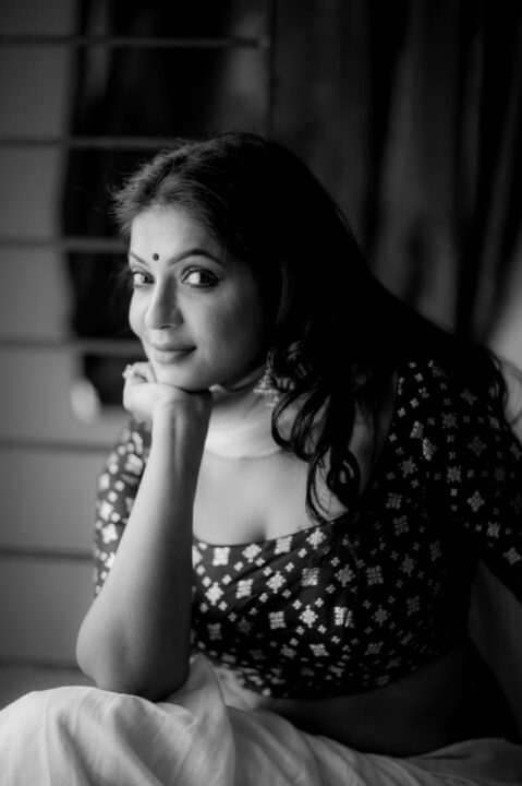 Reshma Pasupuleti hot saree photos captured by Camera Senthil