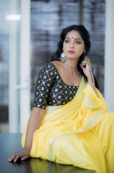 Reshma Pasupuleti hot saree photos captured by Camera Senthil