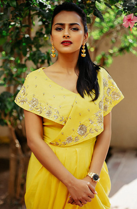 Shraddha Srinath in yellow drape dress photos