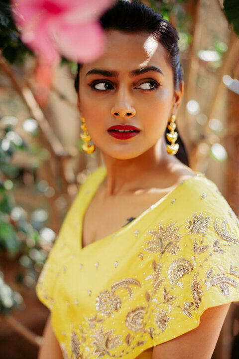 Shraddha Srinath in yellow drape dress photos