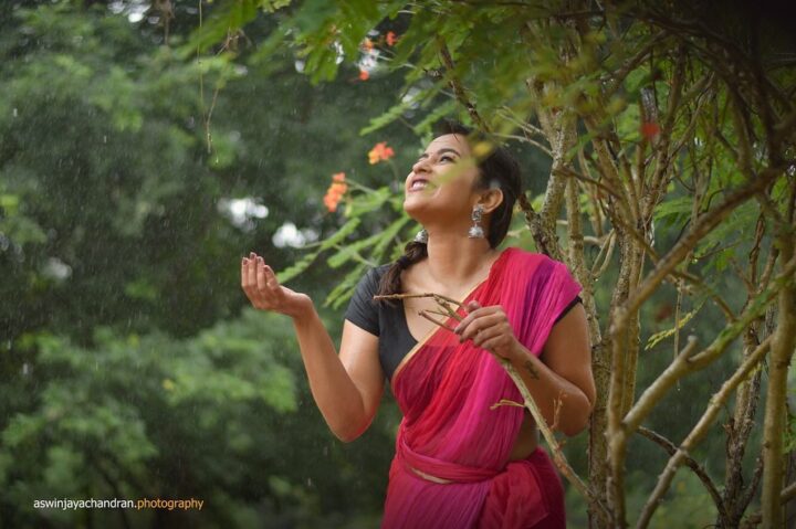 Komalee Prasad hot wet saree photos in rain