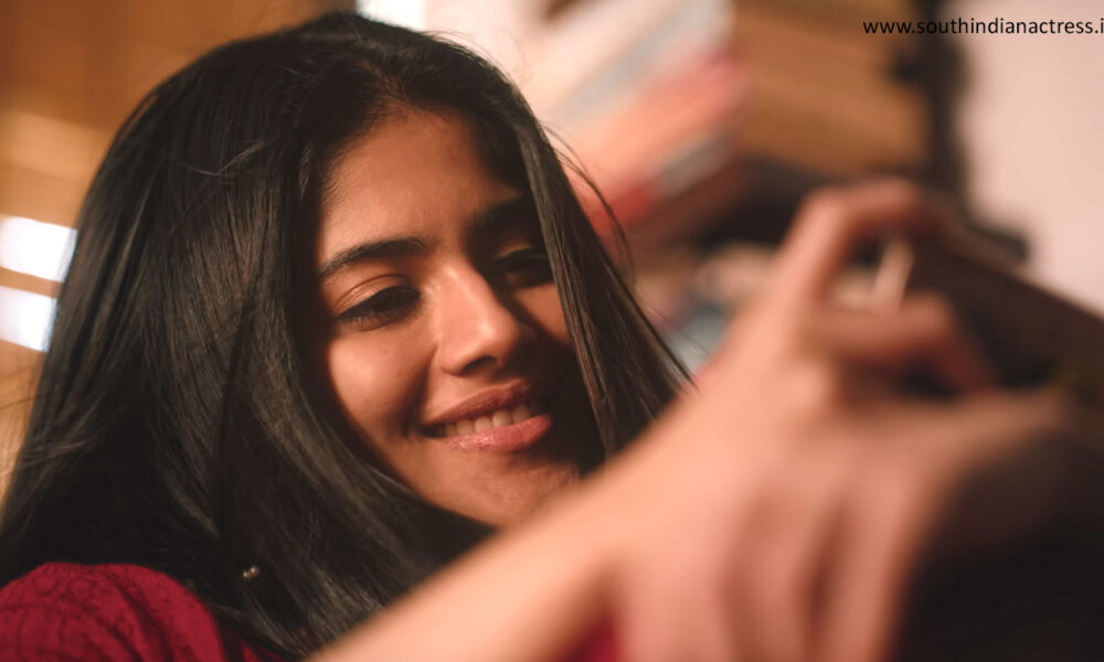 Megha Akash in ‘Oru Chance Kudu’ single