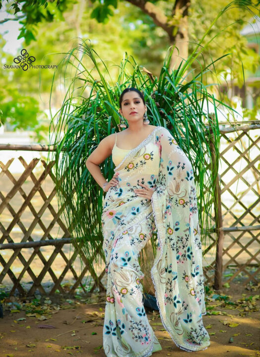 Rashmi Gautam in saree photos