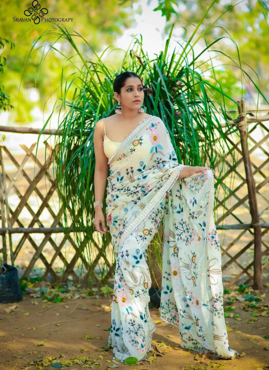 Rashmi Gautam in saree photos