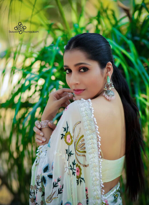 Rashmi Gautam in saree photos