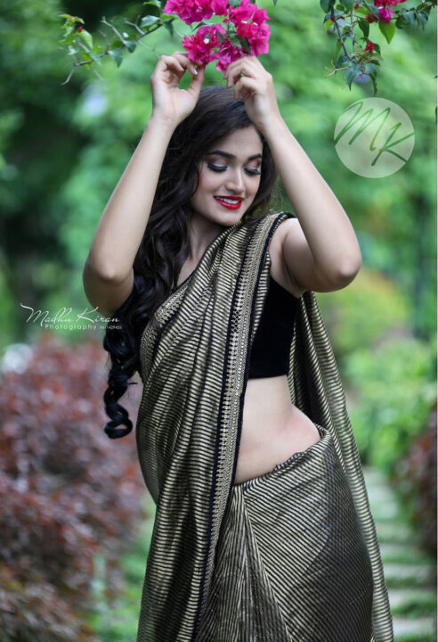 Kannada actress Reeshma Nanaiah latest stills in saree