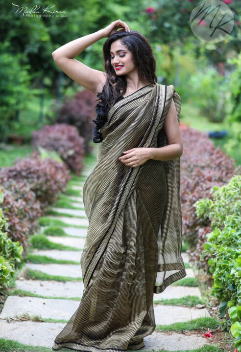 Kannada actress Reeshma Nanaiah latest stills in saree