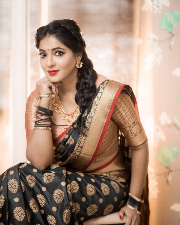 Reshma Pasupuleti in wedding saree photos