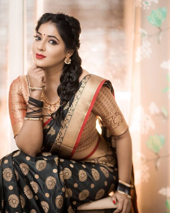 Reshma Pasupuleti in wedding saree photos