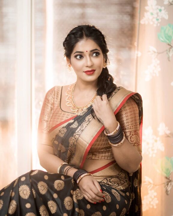 Reshma Pasupuleti in wedding saree photos