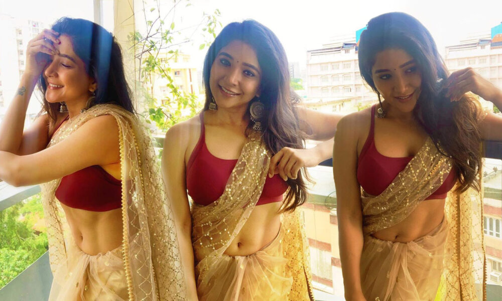 Sakshi Agarwal hot navel stills ethnic saree