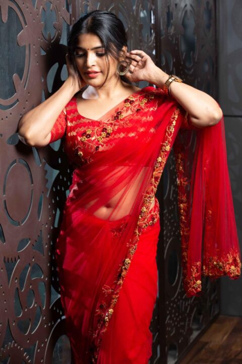Sanchita Shetty looks incredibly beautiful in red saree photoshoot