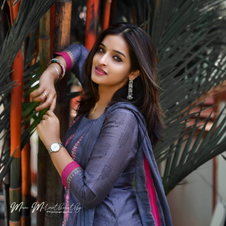 Malayalam actress Sowmya Menon photoshoot stills