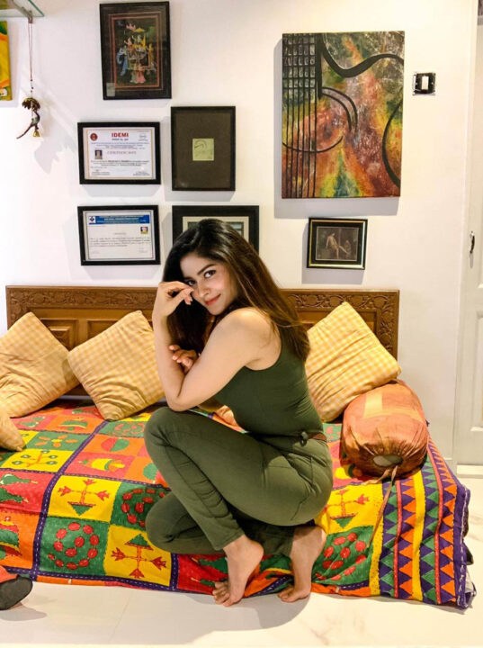 Vaibhavi Shandilya latest photos