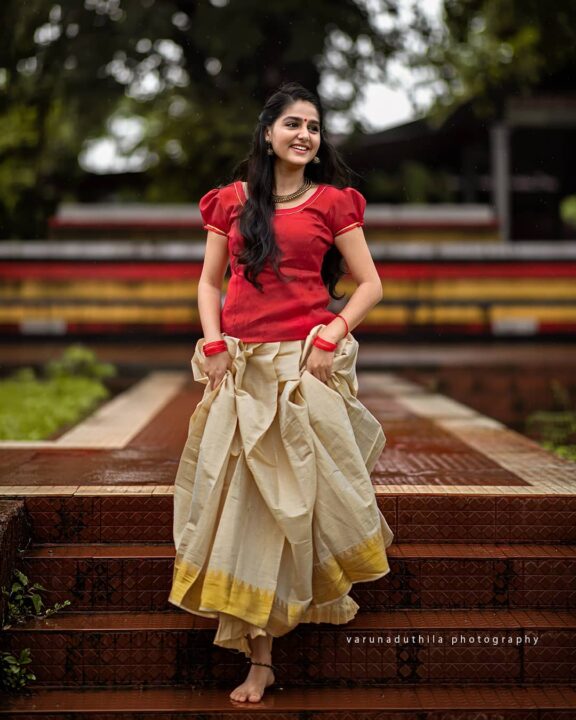 Anaswara Rajan photos in Kerala traditional outfit