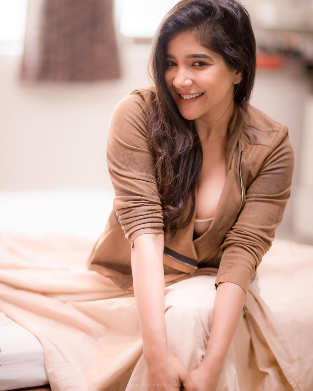 Sakshi Agarwal Hot Photoshoot Stills South Indian Actress