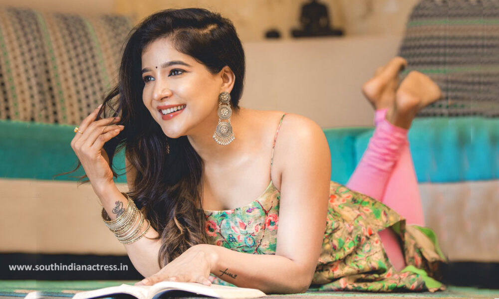 Sakshi Agarwal in ethnic style photoshoot stills